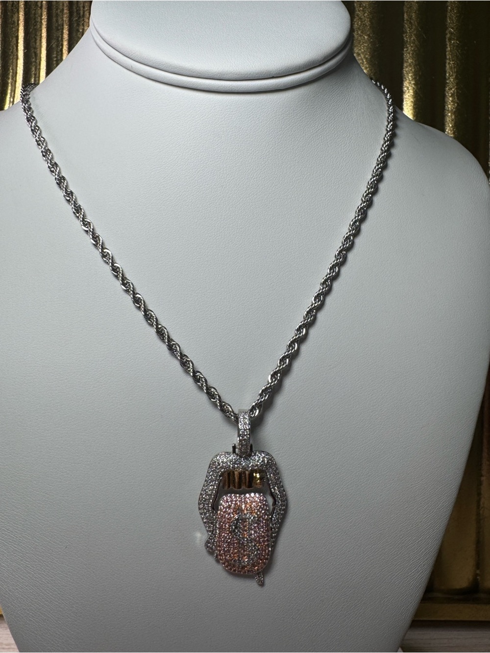 Lip money necklace 18inch rope chain
